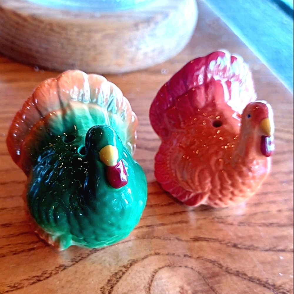 AUTUMN FALL Harvest Thanksgiving Mini Salt & Pepper Shakers NWT - Picture 9 of 11